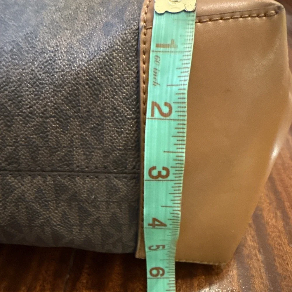 Michael Kors Eva Large Logo Stripe Tote  Multi Shoulder Bag And Wallet